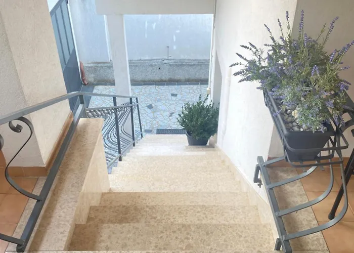 2 App For 3 Persons With 2 Terraces Near Beach&town *