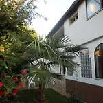 アパート 2 App For 3 Persons With 2 Terraces Near Beach&town