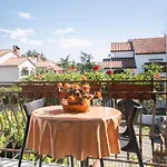 アパート 2 App For 3 Persons With 2 Terraces Near Beach&town