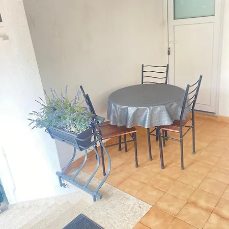 דירה 2 App For 3 Persons With 2 Terraces Near Beach&town פורץ