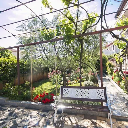 2 App For 3 Persons With 2 Terraces Near Beach&town Apartman