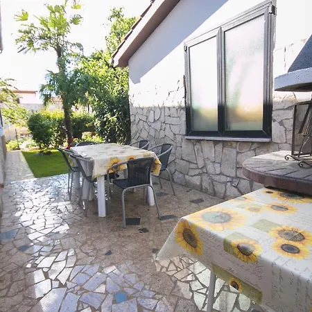 2 App For 3 Persons With 2 Terraces Near Beach&town *